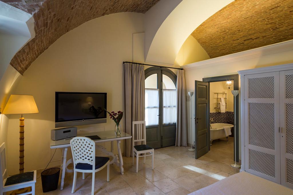 Palazzo Margherita Bernalda Extérieur photo