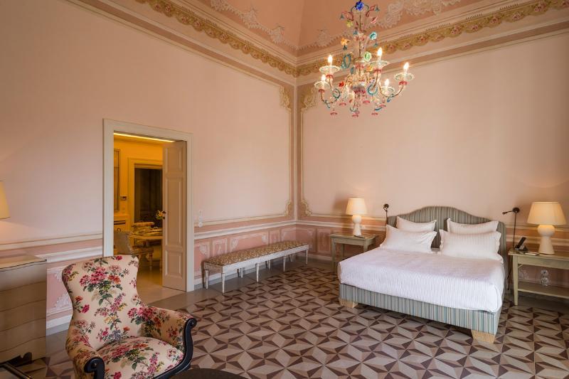 Palazzo Margherita Bernalda Extérieur photo
